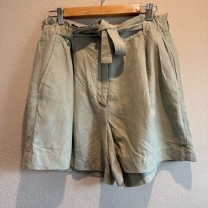 Aritzia Wilfred Linen Paperbag Shorts Green Size 10
